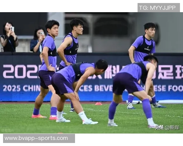 上海海港队提前集结备战训练中中秋节期间不放松全力以赴迎接挑战