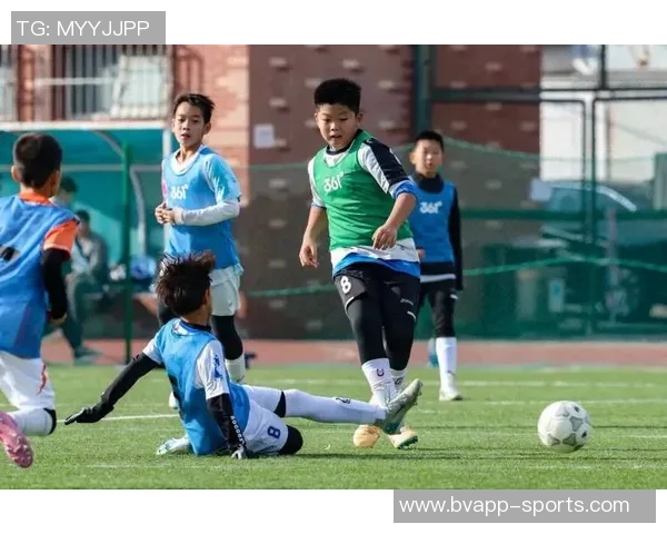 北京国安天赋日活动在天坛体育中心成功举办U12梯队选拔赛吸引众多小球员参与